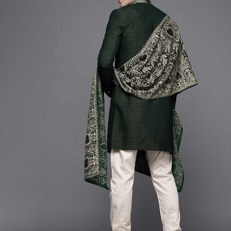 Men Green & Off White Self Design Sherwani Set With Dupatta