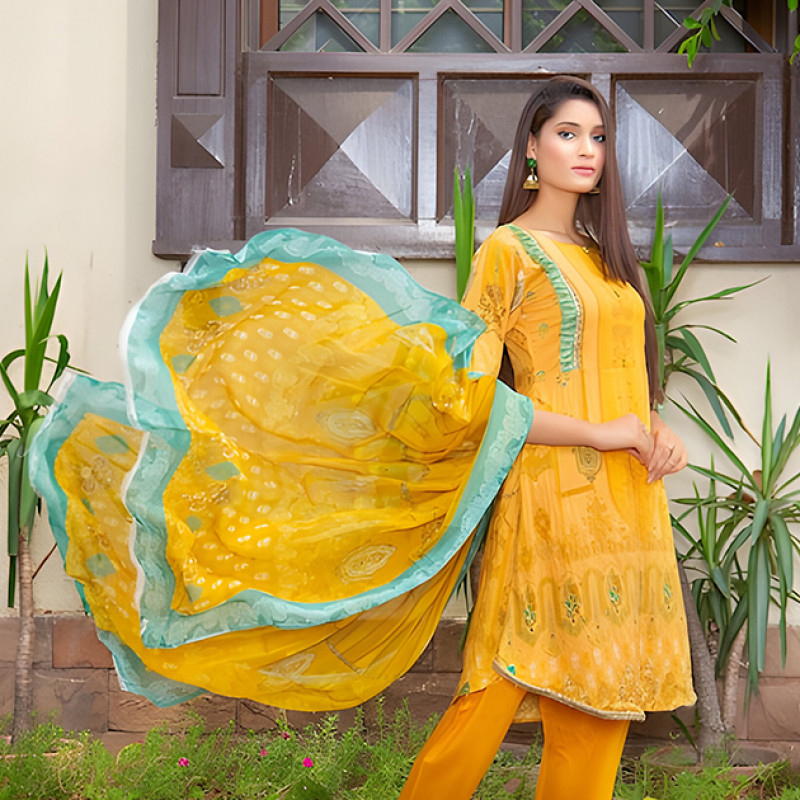 Saffron Splendor: Trendy Haldi Outfits for Every Family Member