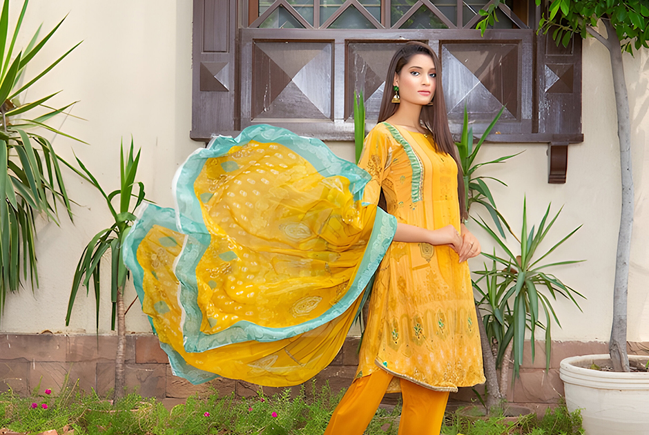 Saffron Splendor: Trendy Haldi Outfits for Every Family Member